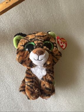 Ty Plush Tiggy Beanie Boo 's collection Brown with Green Eyes